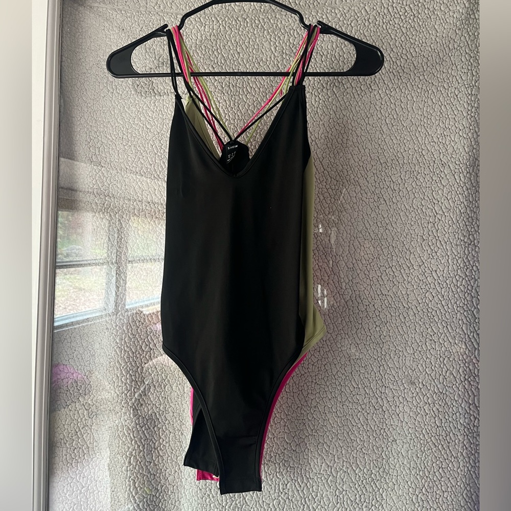 SHEIN 3 Pack basic bodysuits